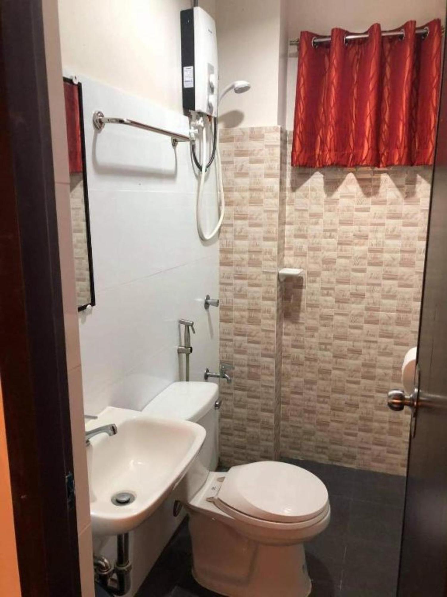 Reddoorz At Sta Cruz Naga City المظهر الخارجي الصورة